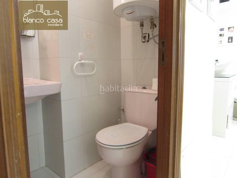 Foto ef465da1-3bea-410b-88e5-59aedb061fbd. Alquiler local comercial alquiler de local para varios usos en rúa valle inclán por 400mes! en Carballo