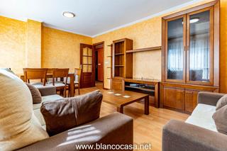 Location Appartement à Luis calvo 16. Alquiler piso amueblado con ascensor y plaza de garaje en c luis
