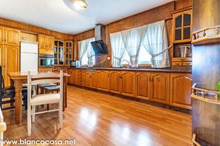 Etagenwohnung in Carballo. Piso amplio y reformado en carballoa coruña por solo 74.500 !