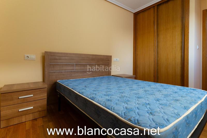 Foto fd3f73c7-a70c-46f4-bb52-fbf12b703bd5. Piso precioso ático en venta !!! en Carballo