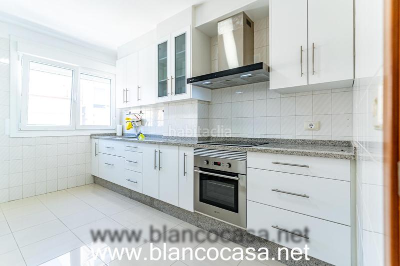 Foto ea6daf34-8254-41a0-b868-3ca7da2f257c. Alquiler piso en Carballo
