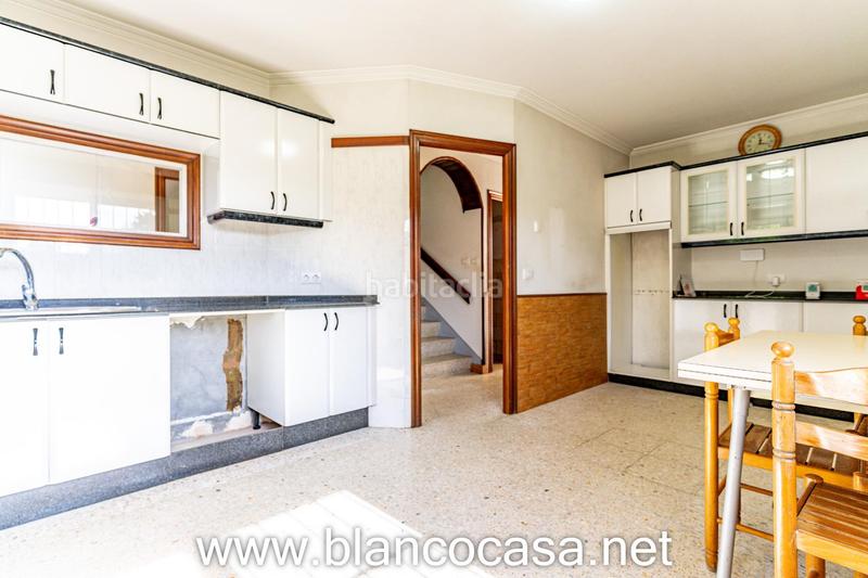 Foto 4431188d-5252-447c-80e1-c131c228fbf1. Casa  con gran terreno en xoane da estrada, 389 m construidos en parcela de 1.637 m en Carballo