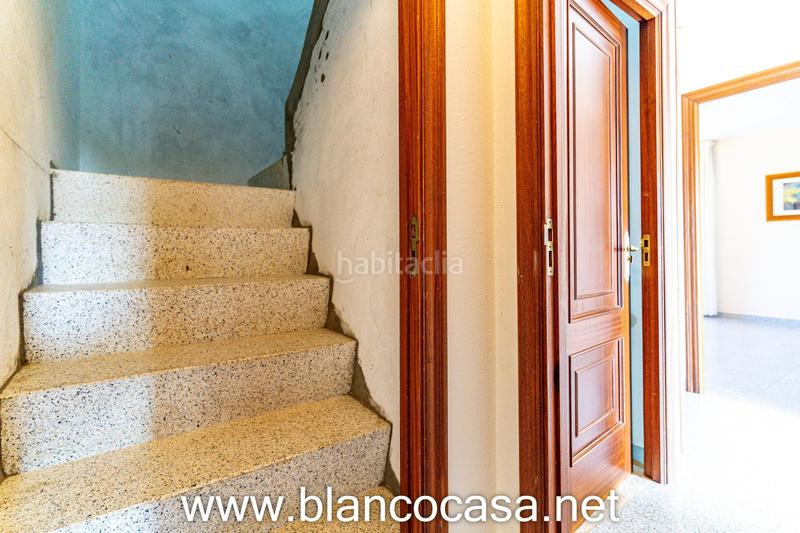 Foto 45e6b826-6345-46f1-91cb-93274b2571c6. Casa  con gran terreno en xoane da estrada, 389 m construidos en parcela de 1.637 m en Carballo