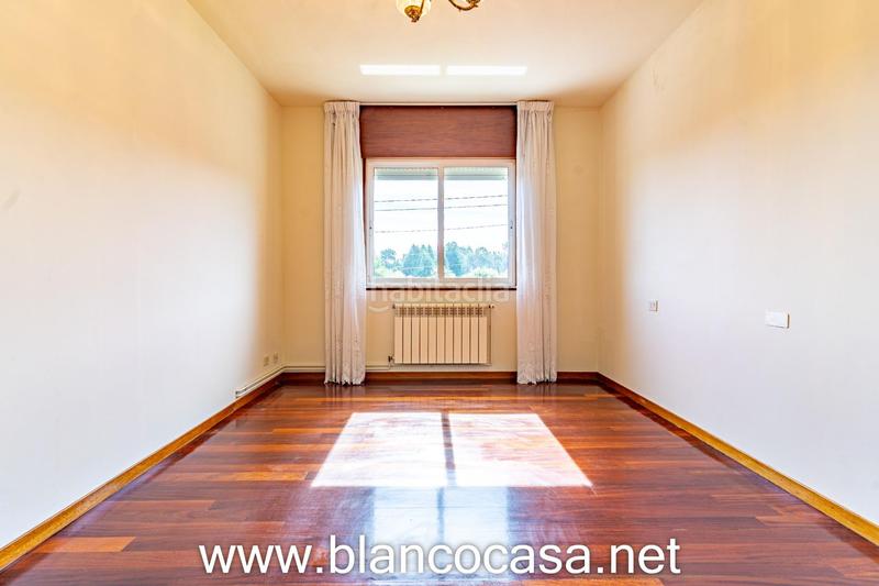 Foto 64475c2e-6233-43c4-ace3-f341035f7856. Casa  con gran terreno en xoane da estrada, 389 m construidos en parcela de 1.637 m en Carballo