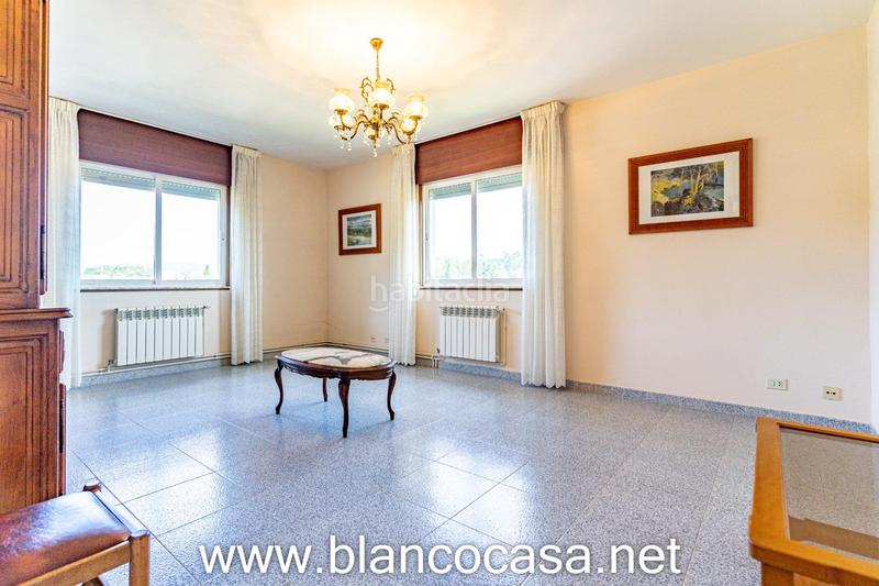 Foto 6f083703-bab4-4438-9124-bc8c8660fb44. Casa  con gran terreno en xoane da estrada, 389 m construidos en parcela de 1.637 m en Carballo