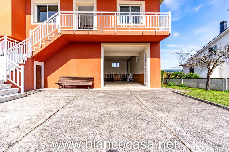 Foto a89d6c19-ccc3-4d21-843f-627a2708f593. Casa  con gran terreno en xoane da estrada, 389 m construidos en parcela de 1.637 m en Carballo