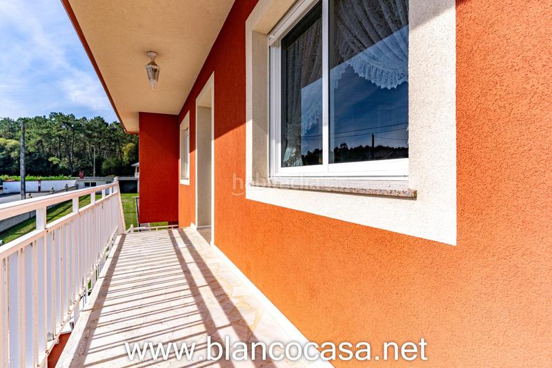 Foto b41e330a-55a9-473a-8af8-88af841faa6d. Casa  con gran terreno en xoane da estrada, 389 m construidos en parcela de 1.637 m en Carballo