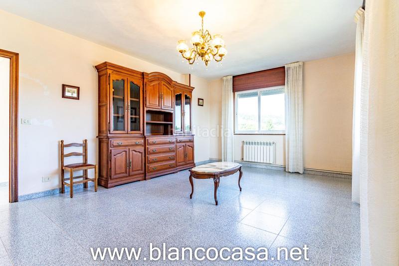 Foto c05617d9-aa03-41df-b7d2-69848e7b67d7. Casa  con gran terreno en xoane da estrada, 389 m construidos en parcela de 1.637 m en Carballo