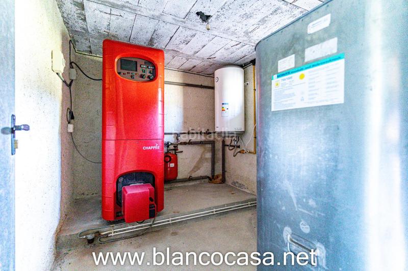 Foto d2e0696f-c06c-4ef4-9966-8f21816319db. Casa  con gran terreno en xoane da estrada, 389 m construidos en parcela de 1.637 m en Carballo