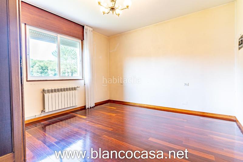 Foto fd3e80c0-e401-47b0-977a-9b524fac943b. Casa  con gran terreno en xoane da estrada, 389 m construidos en parcela de 1.637 m en Carballo