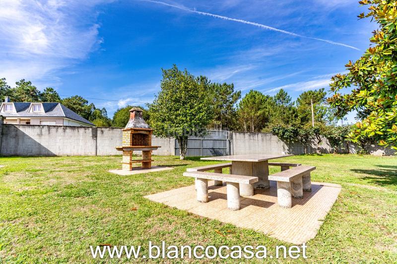 Foto fdc6b677-5a73-496b-a116-de2aed25dd4d. Casa  con gran terreno en xoane da estrada, 389 m construidos en parcela de 1.637 m en Carballo