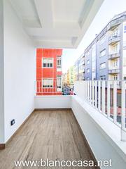 Location Appartement à Carballo. Piso en alquiler con terraza en crio ulla  carballo