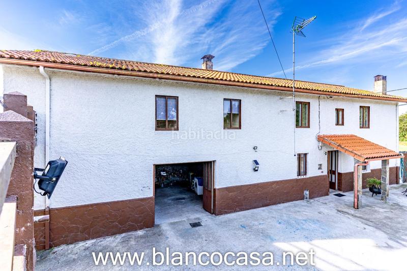 Foto 1b2893bf-d27d-4a04-a540-dfbbac902585. Haus mit heizung parking in Carballo