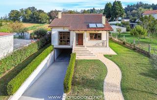Casa a Carballo. Amplia, luminosa y lista para vivir  casa de 434m2 construídos c