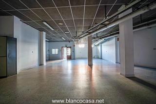 Location Local commercial à Carballo. Local en alquiler con gran potencial en carballo a coruña