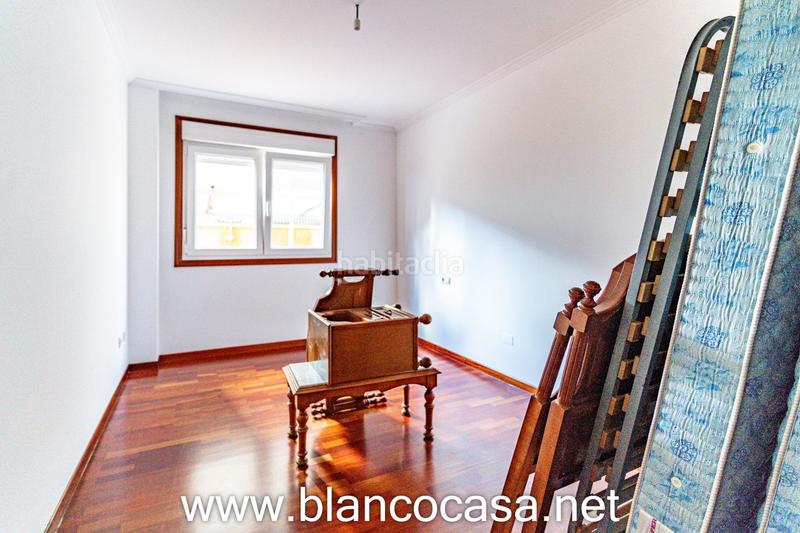 Foto 9b9cd8cc-0b2e-4820-a51d-ba4318490c4d. Miete etagenwohnung mit parking in Carballo