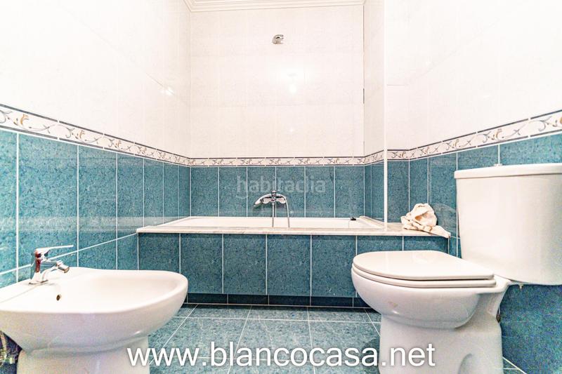 Foto a9d9fc08-afca-4f92-83ec-7be3ed5a024f. Miete etagenwohnung mit parking in Carballo