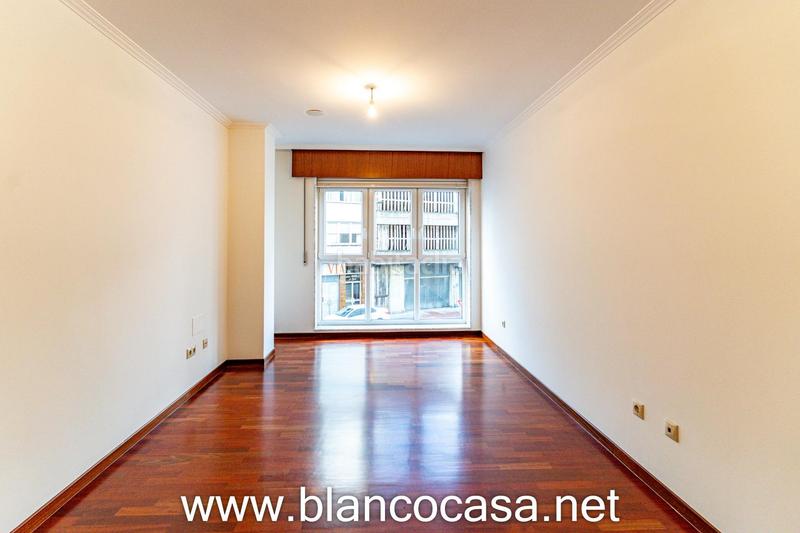 Foto 3154a7d5-920d-403a-af1f-98d213e01d2c. Rent flat with parking in Carballo