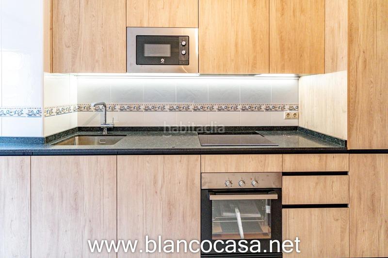 Foto 5139cf16-f4c8-412f-8013-421e1c3082c0. Rent flat with parking in Carballo