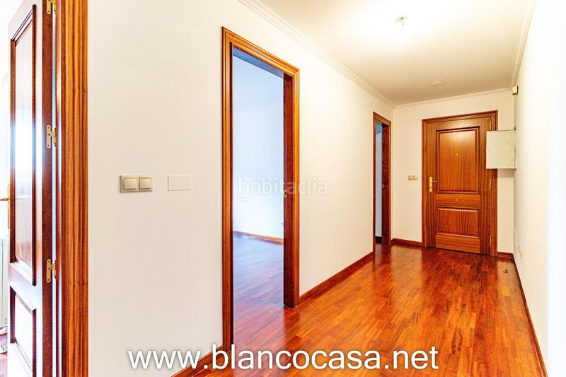 Foto 8163db6b-2f20-4c58-998b-b0e60501d0be. Rent flat with parking in Carballo