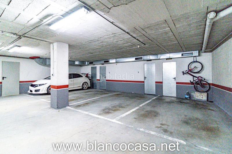 Foto f852b531-b3c8-4c14-a4c6-f11fbed58f44. Rent flat with parking in Carballo