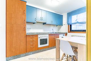 Alquiler Apartamento en Carballo. Apartamento en alquiler en c camelias carballo  a coruña