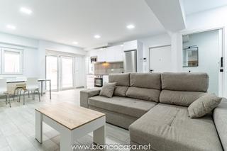 Appartement à Carballo. Piso de 110 m reformado con  terraza de 23 m en carballoa coruña