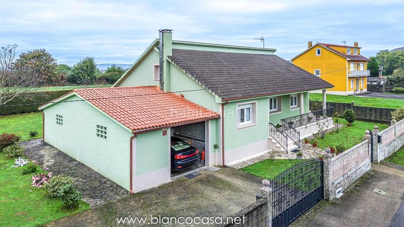 Foto 826f5a6d-065b-4035-9049-d21ece73122d. Maison avec parking dans Coristanco