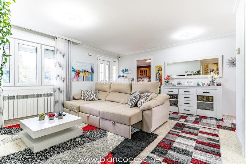 Foto a90ebb63-f71d-47f0-80ca-196b8a0427e1. Maison avec parking dans Coristanco