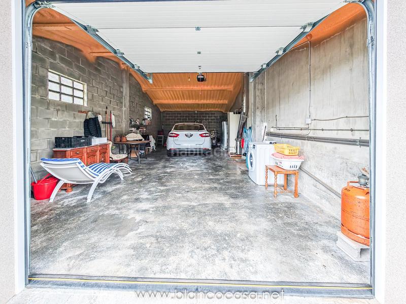 Foto abf65f39-dc39-43f6-b654-8f6a3ce57455. Maison avec parking dans Coristanco