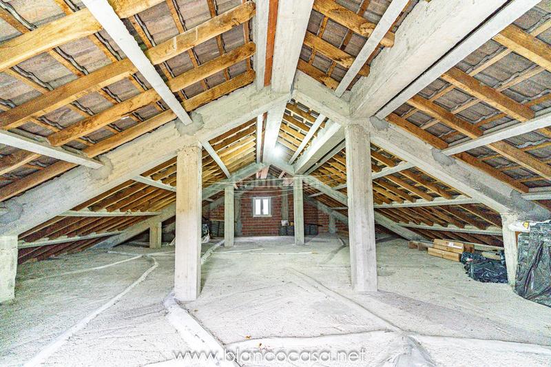 Foto b125d784-e8a7-4d7d-ba11-9561c4fa3b3b. Maison avec parking dans Coristanco