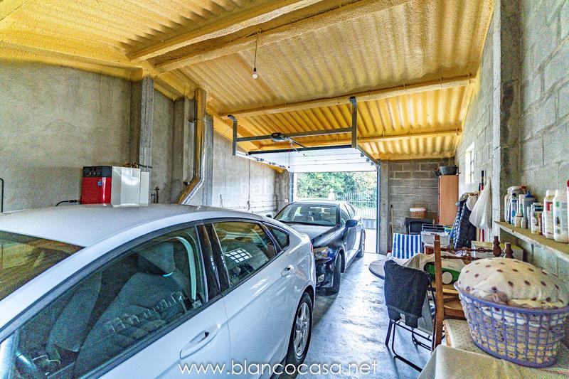 Foto f819f390-a3cd-4f59-a74e-6b67546b849a. Maison avec parking dans Coristanco