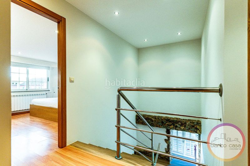 Foto 4e12391d-b352-4c27-9633-064c49060739. Casa amb calefacció aparcament a Carballo