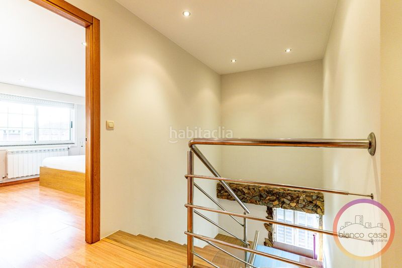 Foto a62191f4-1f09-4d6e-85e0-529211468de7. Casa amb calefacció aparcament a Carballo