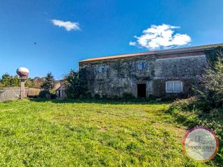 Maison à Laracha. Casa para reformar  terreno  por 69.990   en laracha a coruña