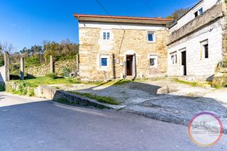 Casa in Coristanco. Casa  alpendre  terreno por solo 99.990 a 6,3km de coristanco li