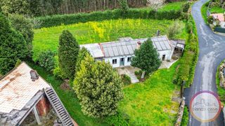 Casa en Santa Comba. Casa para entrar a vivir  con 2.147 m2 de terreno por  solo 89.9