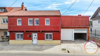 House in Dumbría. Casa para entrar a vivir  garajes  terreno por 159.900 en dumbri