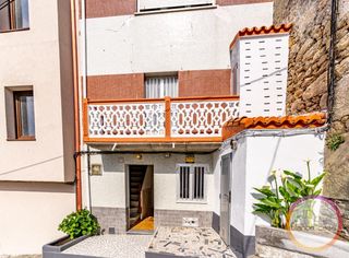 Casa in Ponteceso. Casa a 190 metros de la playa en corme con vistas al mar por 94.