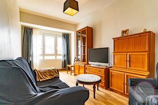 Etagenwohnung in Carballo. Piso en pleno centro de  carballo a coruña por  109.990!