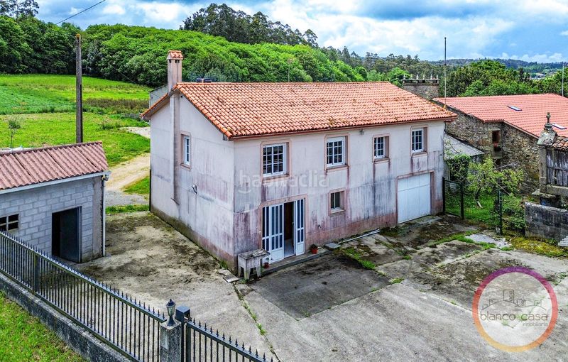 Foto 44c18b54-e1d8-436b-94a6-1a29791428bf. Casa amb calefacció aparcament a Laracha
