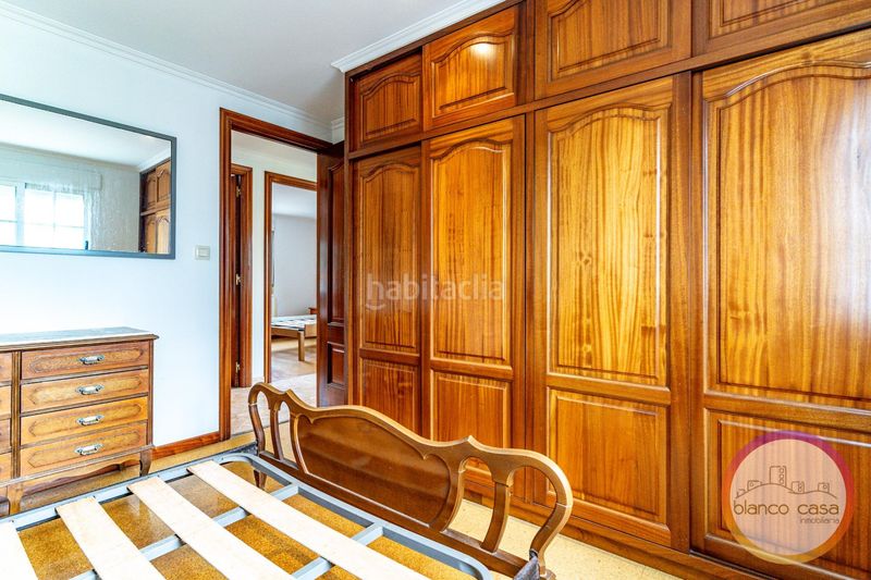 Foto e5601b90-cc47-4ff7-aa28-2738b89b2e1e. Casa amb calefacció aparcament a Laracha