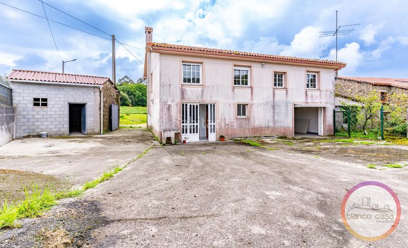 Foto ef3cd664-71f1-4080-93e6-3eff83cd08ab. Casa amb calefacció aparcament a Laracha