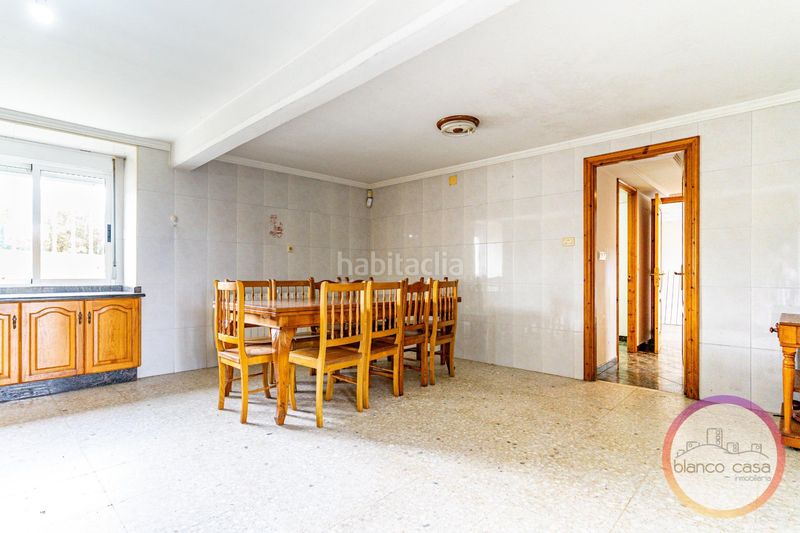 Foto fa382559-ca76-433a-b49d-d66fecd9c572. Casa amb calefacció aparcament a Laracha