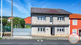 Haus in Carballo. Casa en obra al lado del núcleo urbano de carballo a coruña por