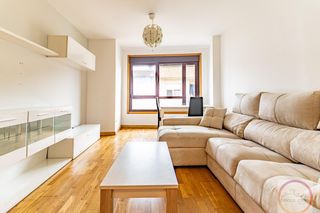 Appartamento in Laracha. Duplex con ascensortrastero a 200metros del ayuntamiento de a la