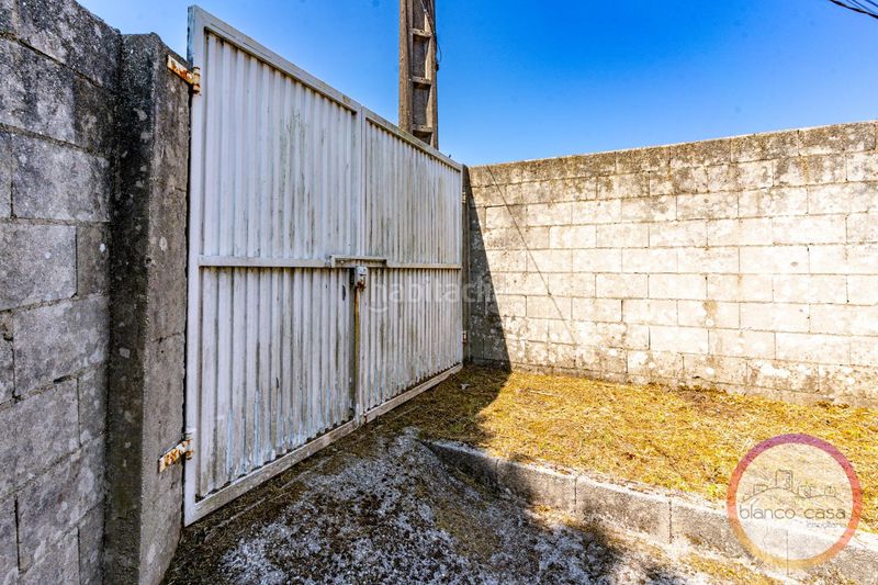 Foto 37772596-55a6-4ea4-895c-5bd55d7259d1. Casa amb aparcament a Santa Comba