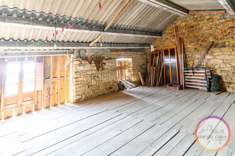 Foto 4b5f0b07-59fa-41da-9708-60aa20102eb0. Casa amb aparcament a Santa Comba