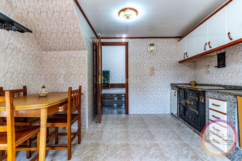 Foto 9554c20f-9049-42f8-bbc1-60549a3c6b10. Casa amb aparcament a Santa Comba