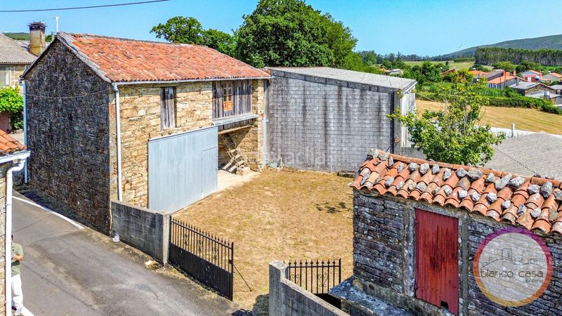 Foto 9da7049f-04e3-4e4c-8bbb-44f5972a08b8. Casa amb aparcament a Santa Comba